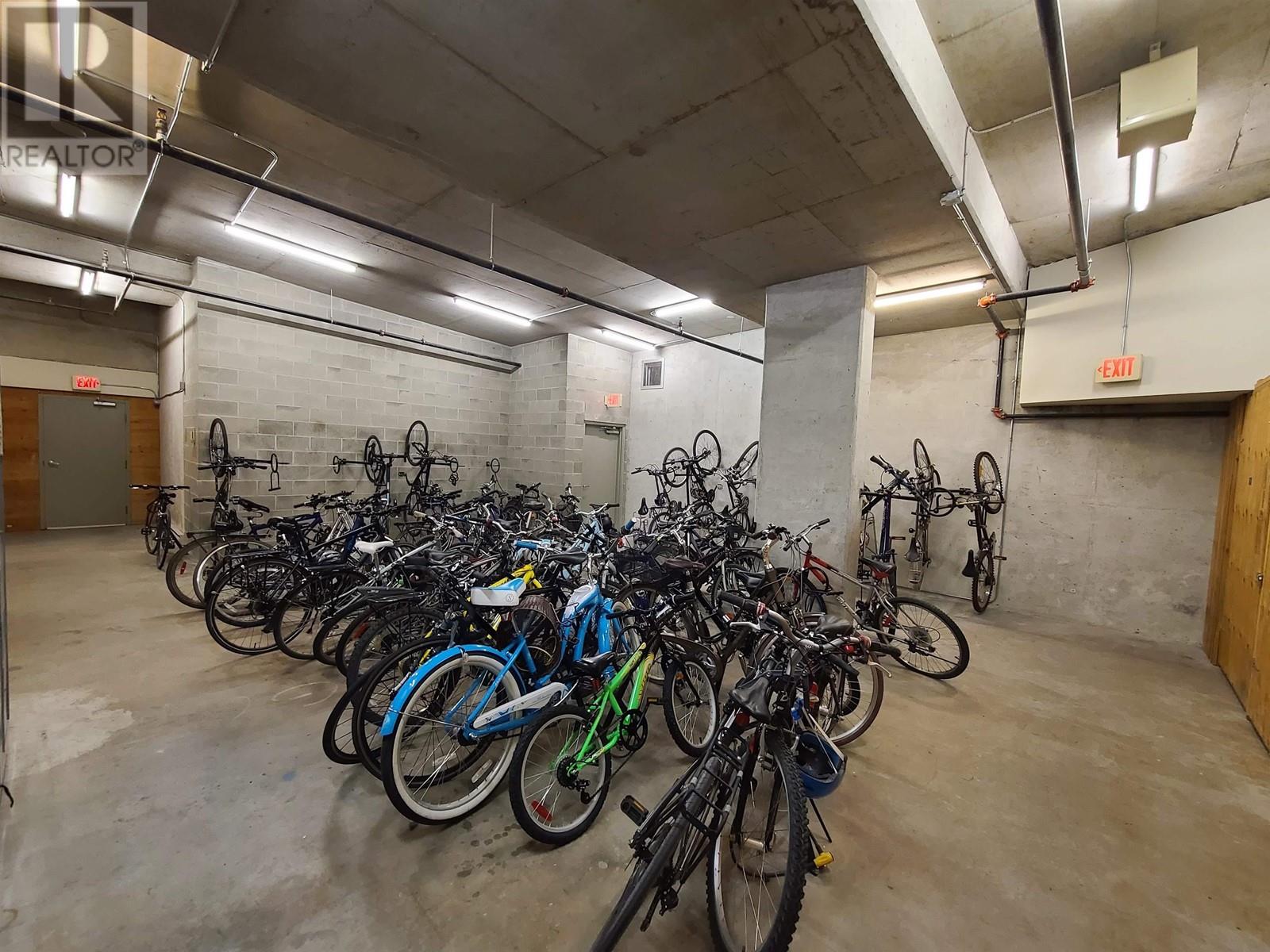 Listing Picture 23 of 29 : 206 2055 YUKON STREET, Vancouver / 溫哥華 - 魯藝地產 Yvonne Lu Group - MLS Medallion Club Member