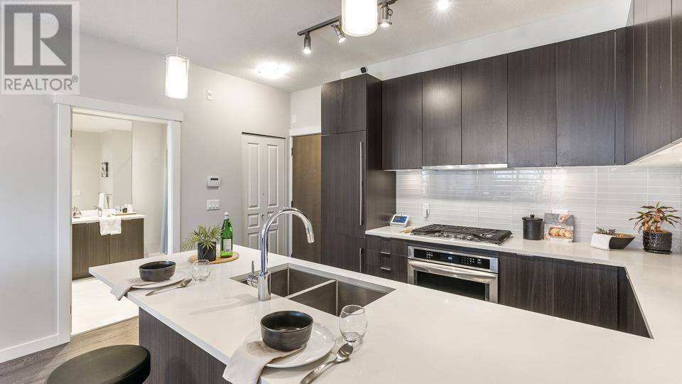 Listing Picture 14 of 40 : 108 9399 ALEXANDRA ROAD, Richmond / 烈治文 - 魯藝地產 Yvonne Lu Group - MLS Medallion Club Member