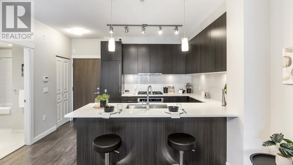 Listing Picture 11 of 40 : 108 9399 ALEXANDRA ROAD, Richmond / 烈治文 - 魯藝地產 Yvonne Lu Group - MLS Medallion Club Member
