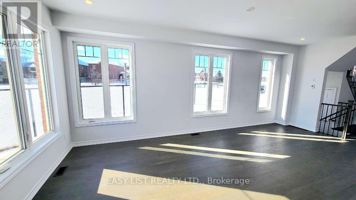 359 Rita's Avenue, Newmarket, Ontario  L3X 2N1 - Photo 12 - N11968636