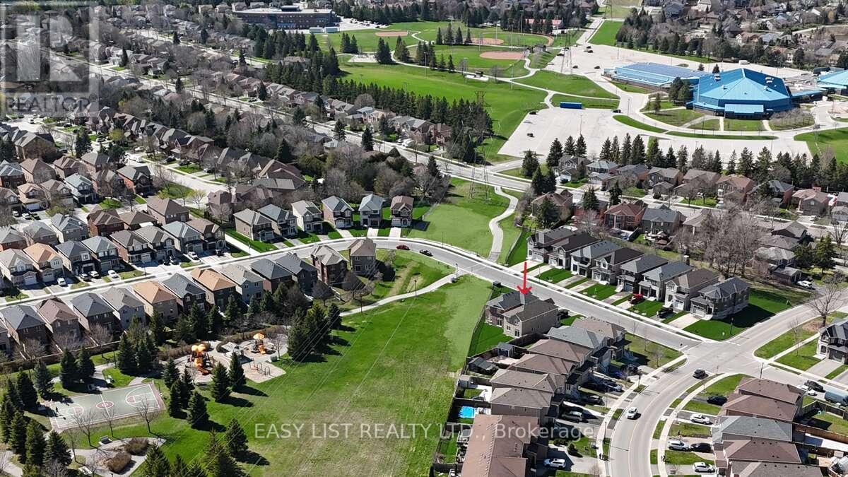 359 Rita's Avenue, Newmarket, Ontario  L3X 2N1 - Photo 5 - N11968636