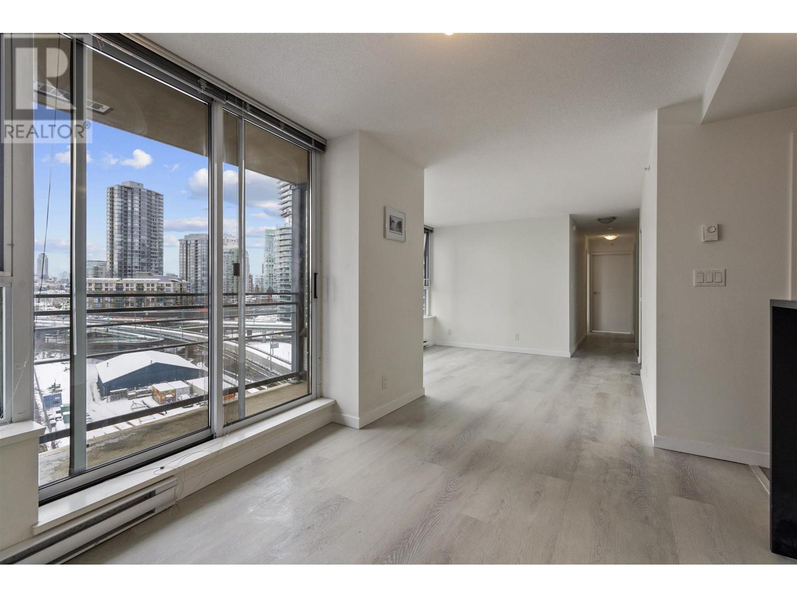 Listing Picture 13 of 31 : 1005 33 SMITHE STREET, Vancouver / 溫哥華 - 魯藝地產 Yvonne Lu Group - MLS Medallion Club Member