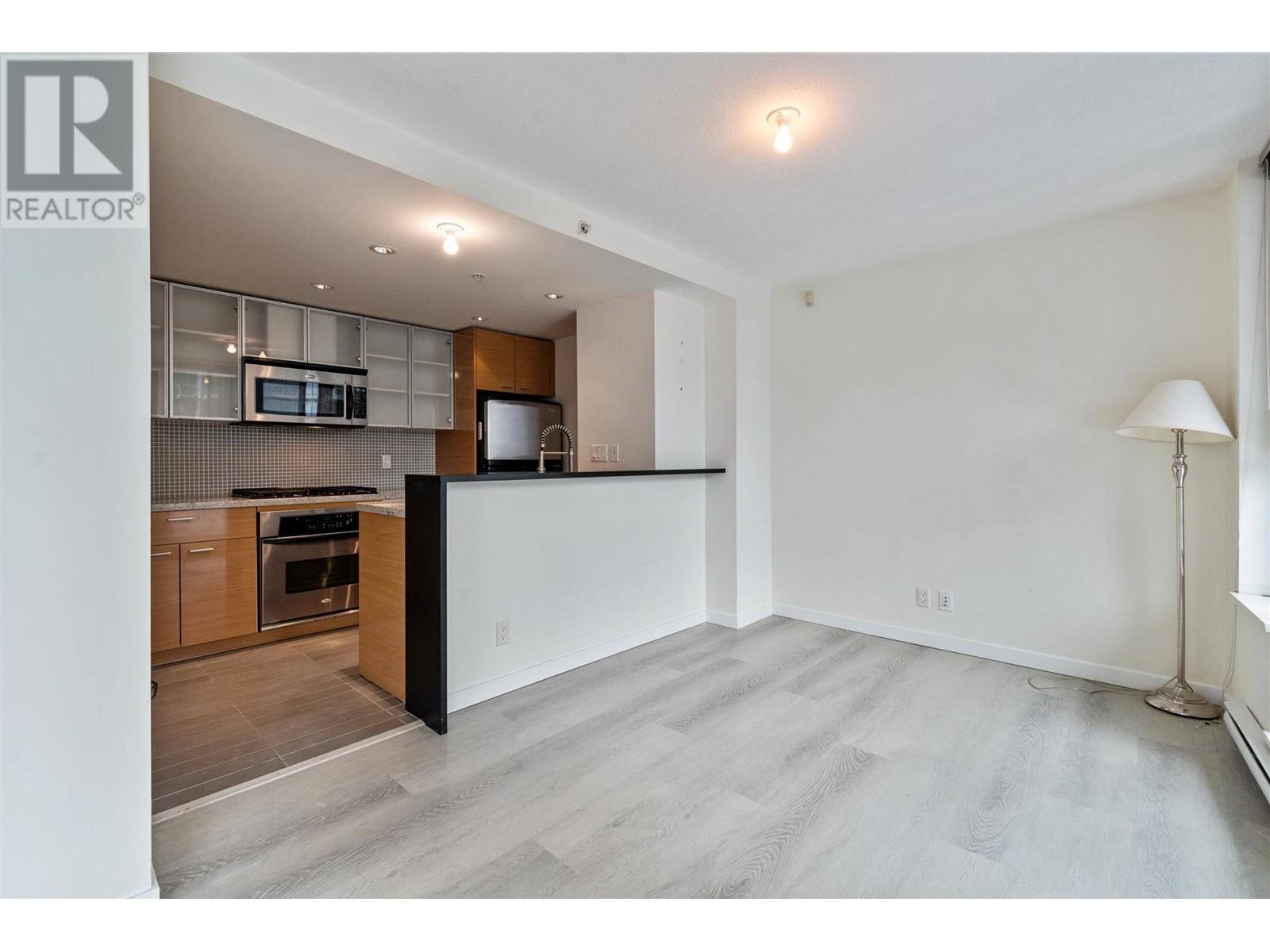 Listing Picture 7 of 31 : 1005 33 SMITHE STREET, Vancouver / 溫哥華 - 魯藝地產 Yvonne Lu Group - MLS Medallion Club Member