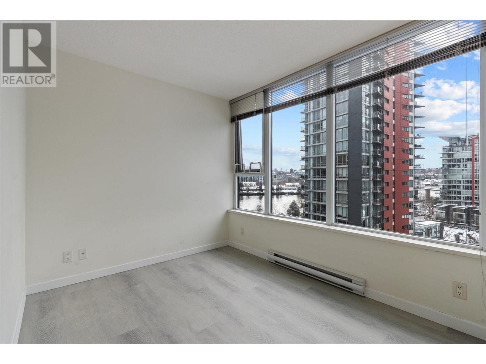 Listing Picture 9 of 31 : 1005 33 SMITHE STREET, Vancouver / 溫哥華 - 魯藝地產 Yvonne Lu Group - MLS Medallion Club Member
