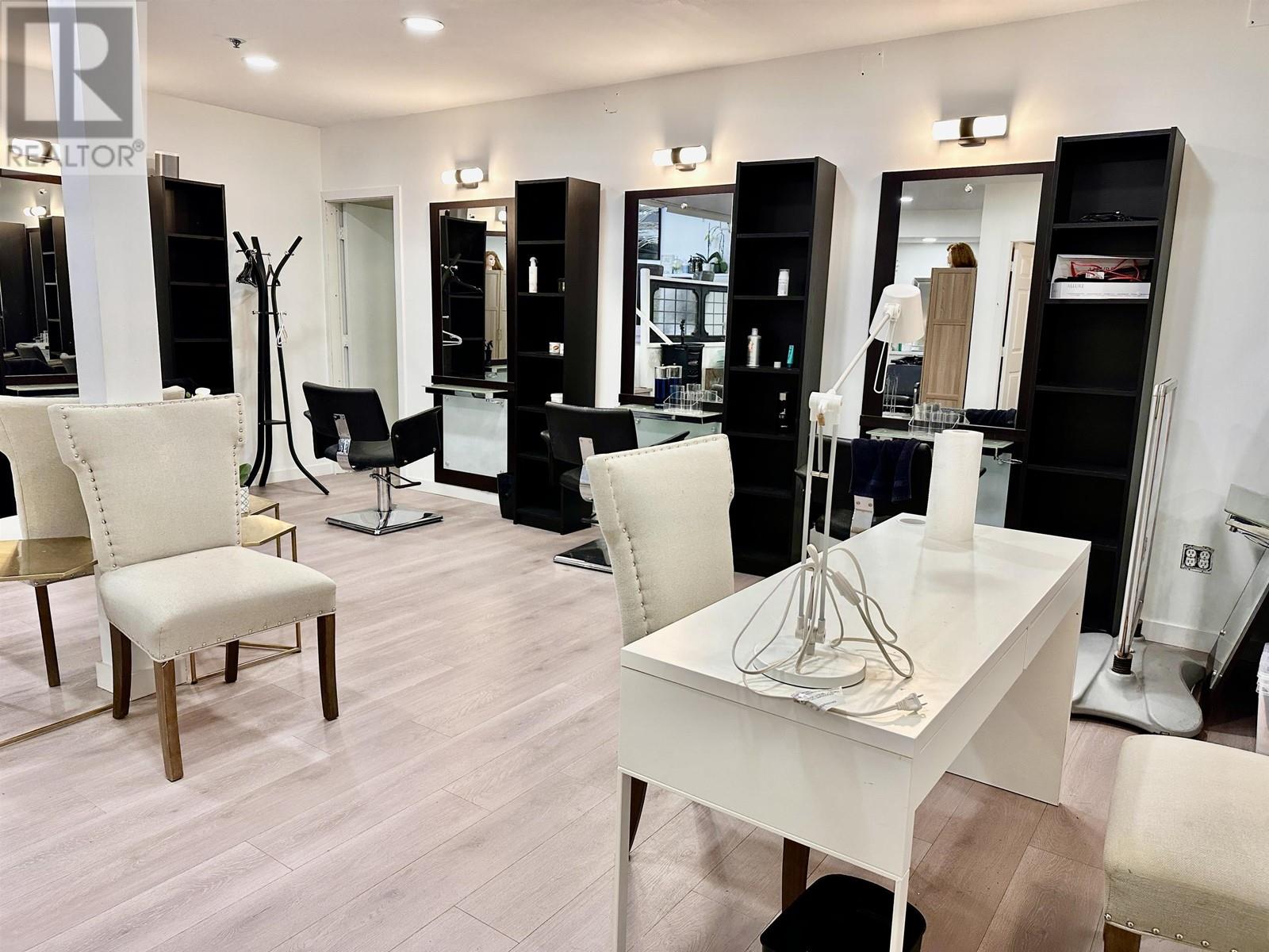 Listing Picture 10 of 12 : 203 1789 DAVIE STREET, Vancouver / 溫哥華 - 魯藝地產 Yvonne Lu Group - MLS Medallion Club Member