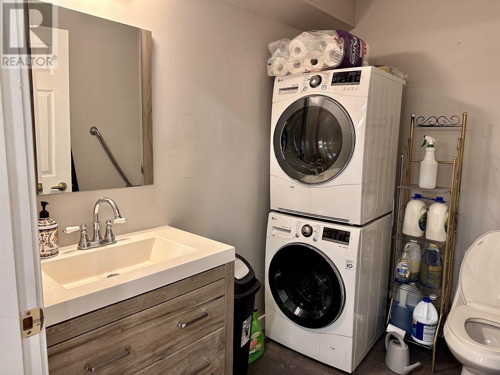 Listing Picture 5 of 12 : 203 1789 DAVIE STREET, Vancouver / 溫哥華 - 魯藝地產 Yvonne Lu Group - MLS Medallion Club Member