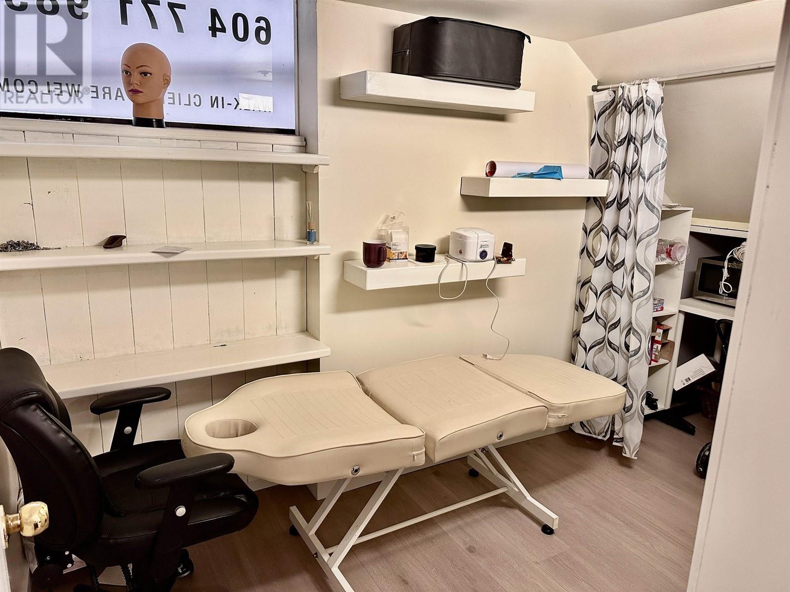 Listing Picture 9 of 12 : 203 1789 DAVIE STREET, Vancouver / 溫哥華 - 魯藝地產 Yvonne Lu Group - MLS Medallion Club Member