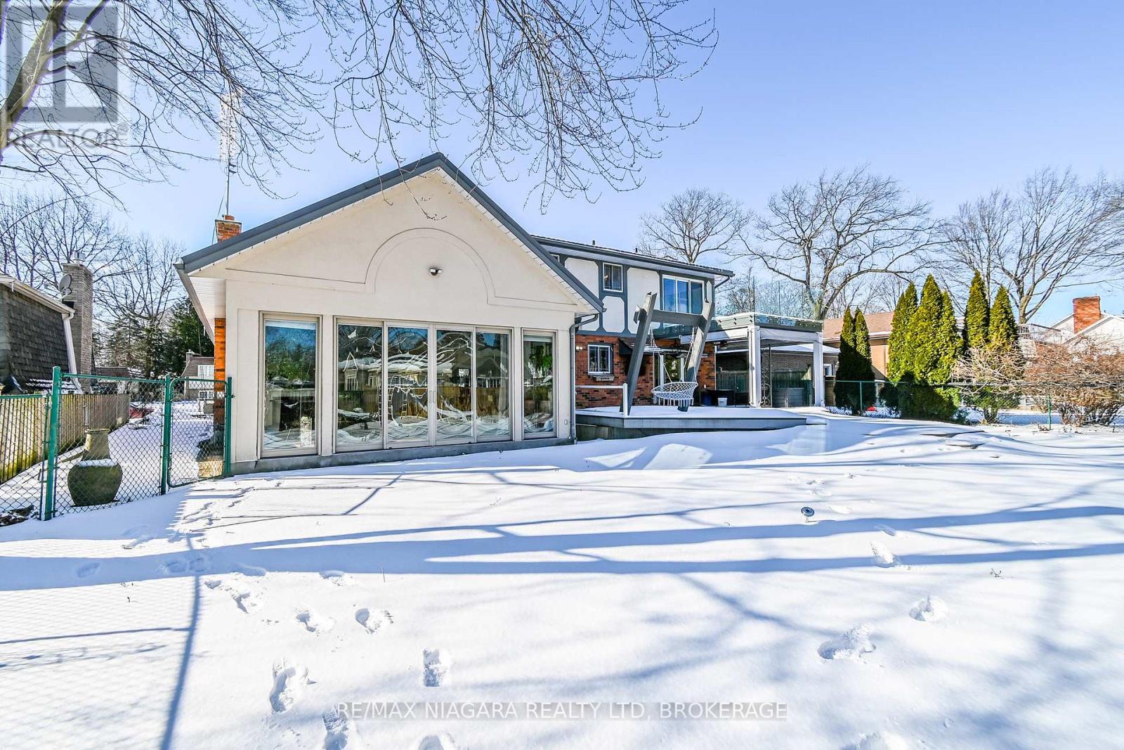 Property at 2550 NOELLA COURT image 4