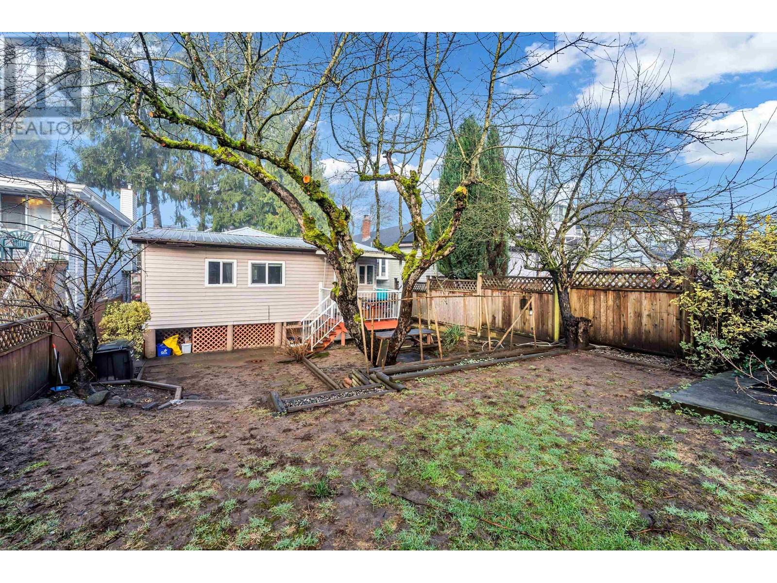 Listing Picture 5 of 21 : 4702 CLARENDON STREET, Vancouver / 溫哥華 - 魯藝地產 Yvonne Lu Group - MLS Medallion Club Member