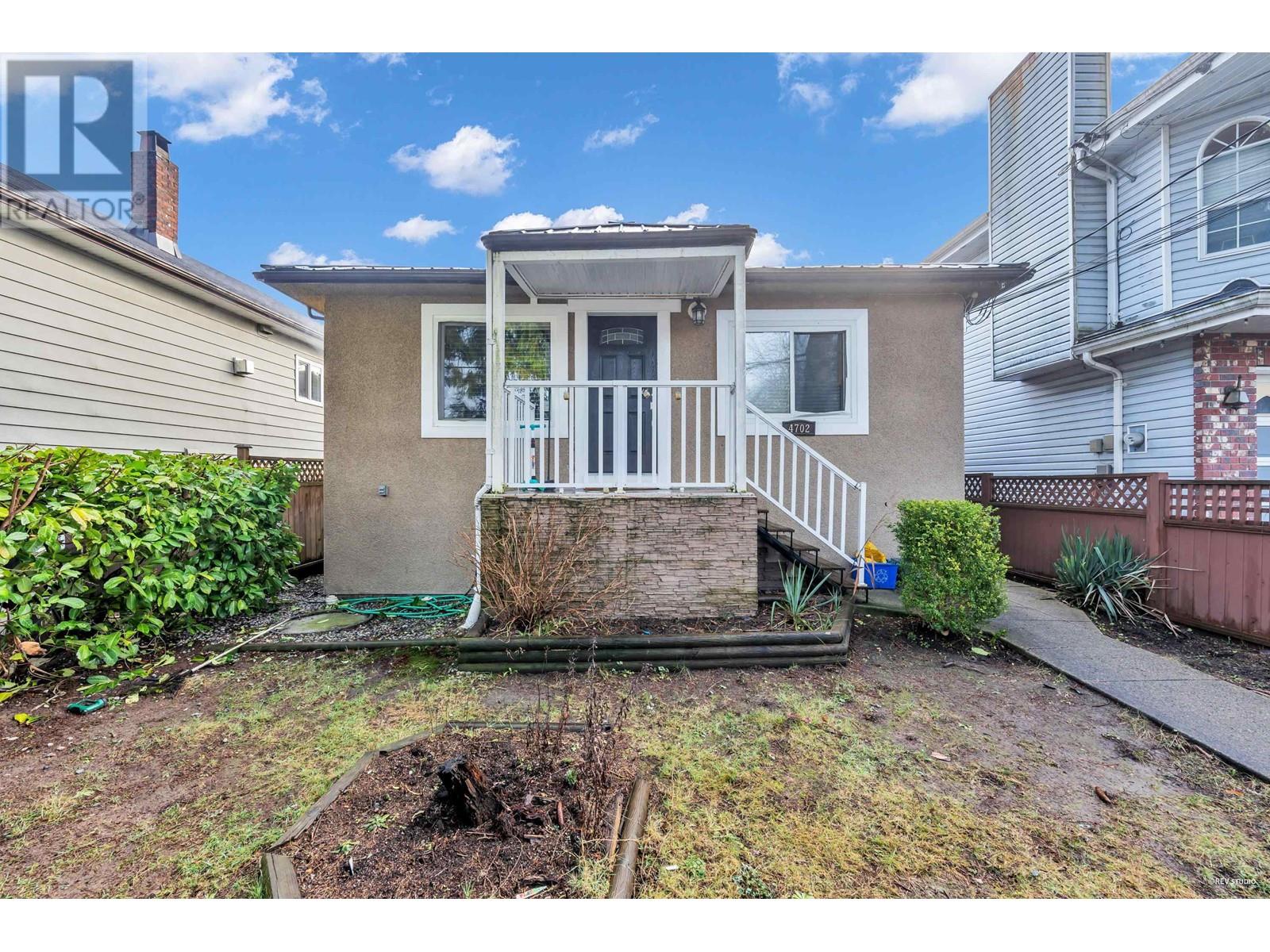Listing Picture 2 of 21 : 4702 CLARENDON STREET, Vancouver / 溫哥華 - 魯藝地產 Yvonne Lu Group - MLS Medallion Club Member