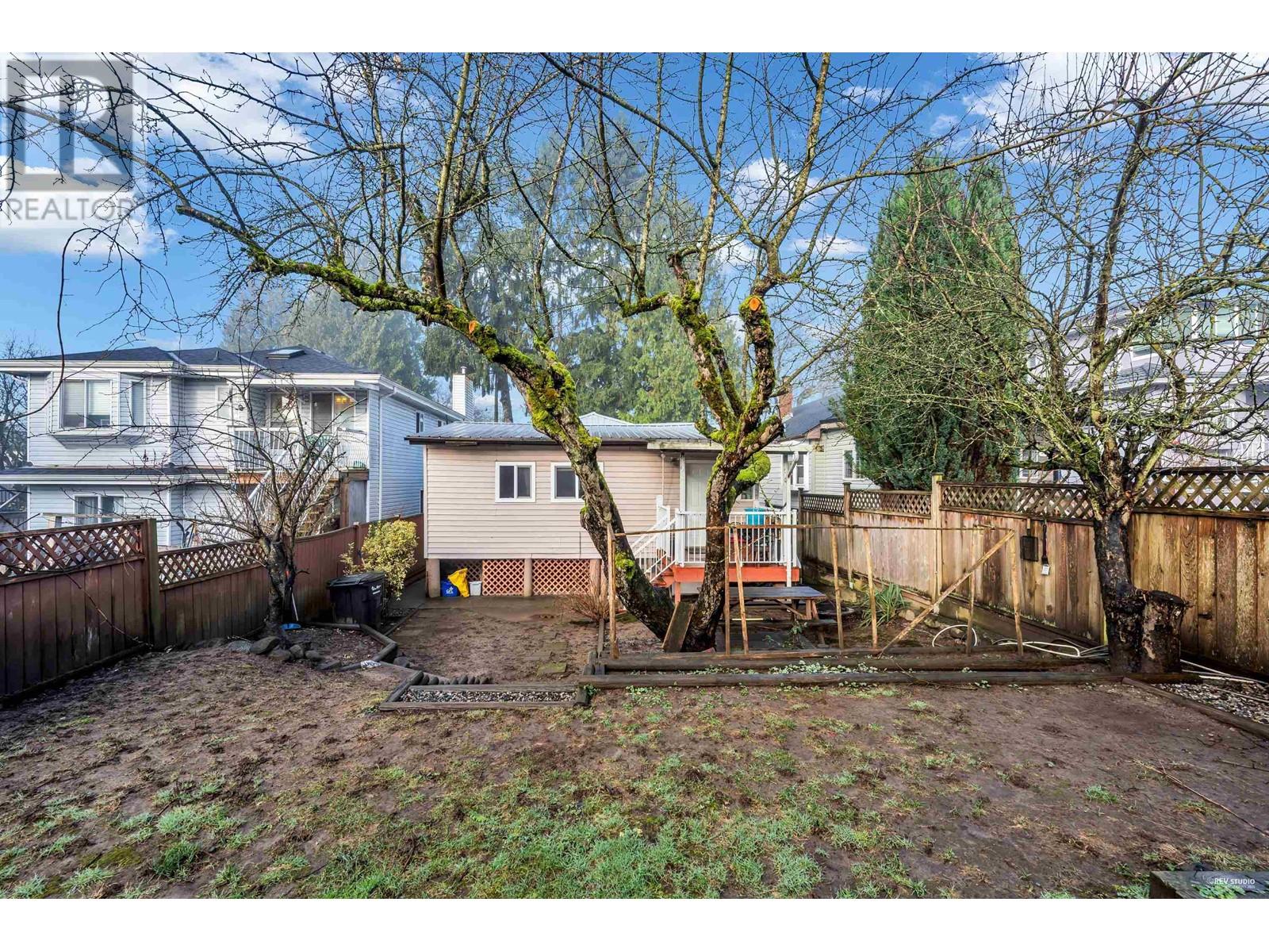 Listing Picture 6 of 21 : 4702 CLARENDON STREET, Vancouver / 溫哥華 - 魯藝地產 Yvonne Lu Group - MLS Medallion Club Member