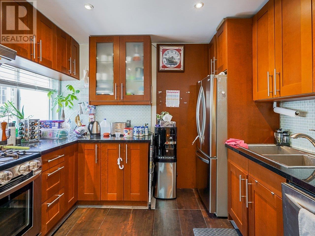 Listing Picture 13 of 21 : 4702 CLARENDON STREET, Vancouver / 溫哥華 - 魯藝地產 Yvonne Lu Group - MLS Medallion Club Member