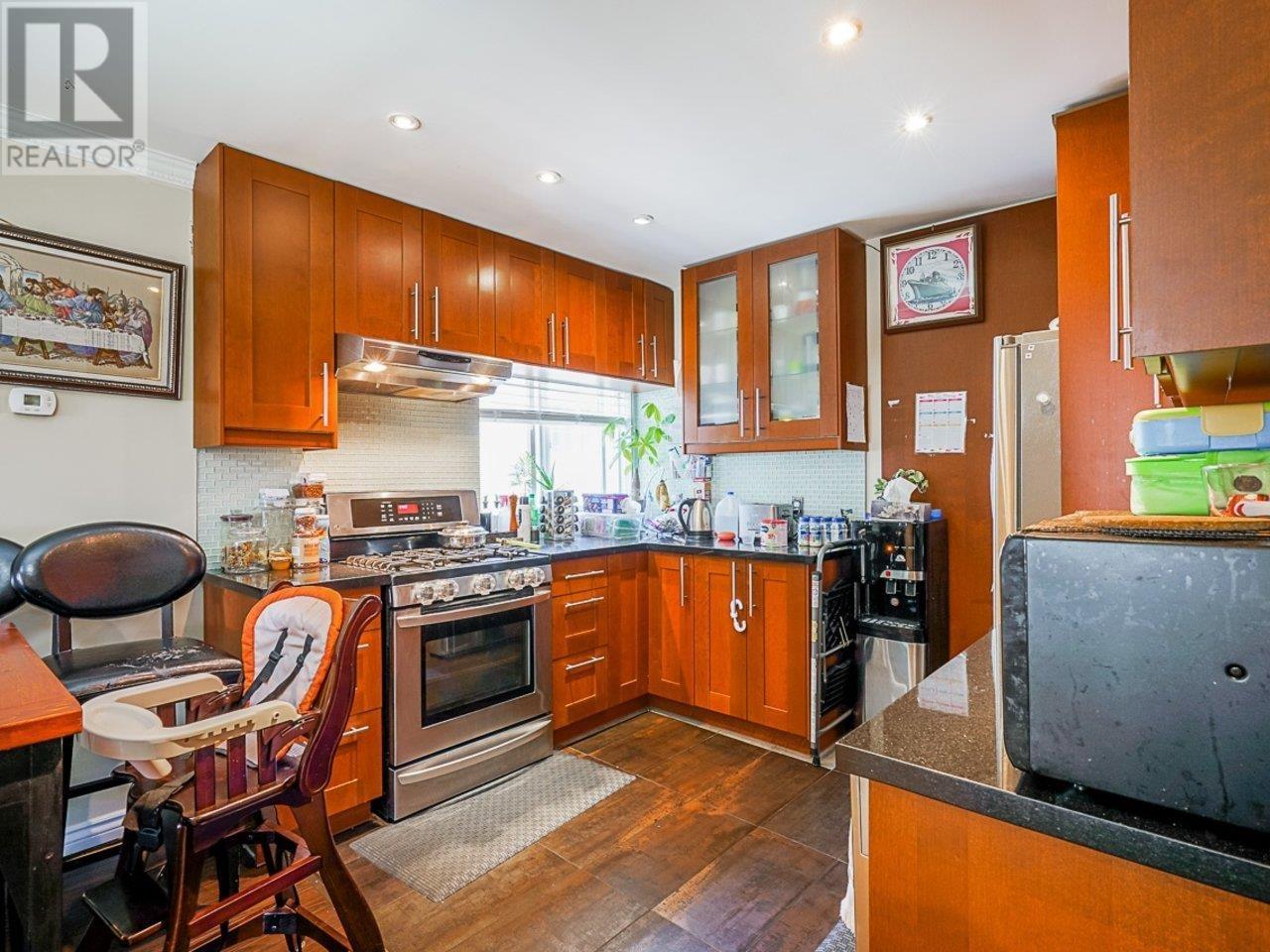 Listing Picture 11 of 21 : 4702 CLARENDON STREET, Vancouver / 溫哥華 - 魯藝地產 Yvonne Lu Group - MLS Medallion Club Member