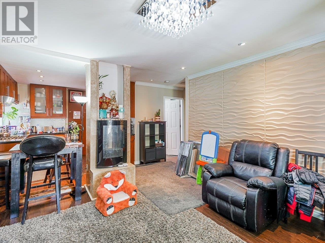 Listing Picture 9 of 21 : 4702 CLARENDON STREET, Vancouver / 溫哥華 - 魯藝地產 Yvonne Lu Group - MLS Medallion Club Member