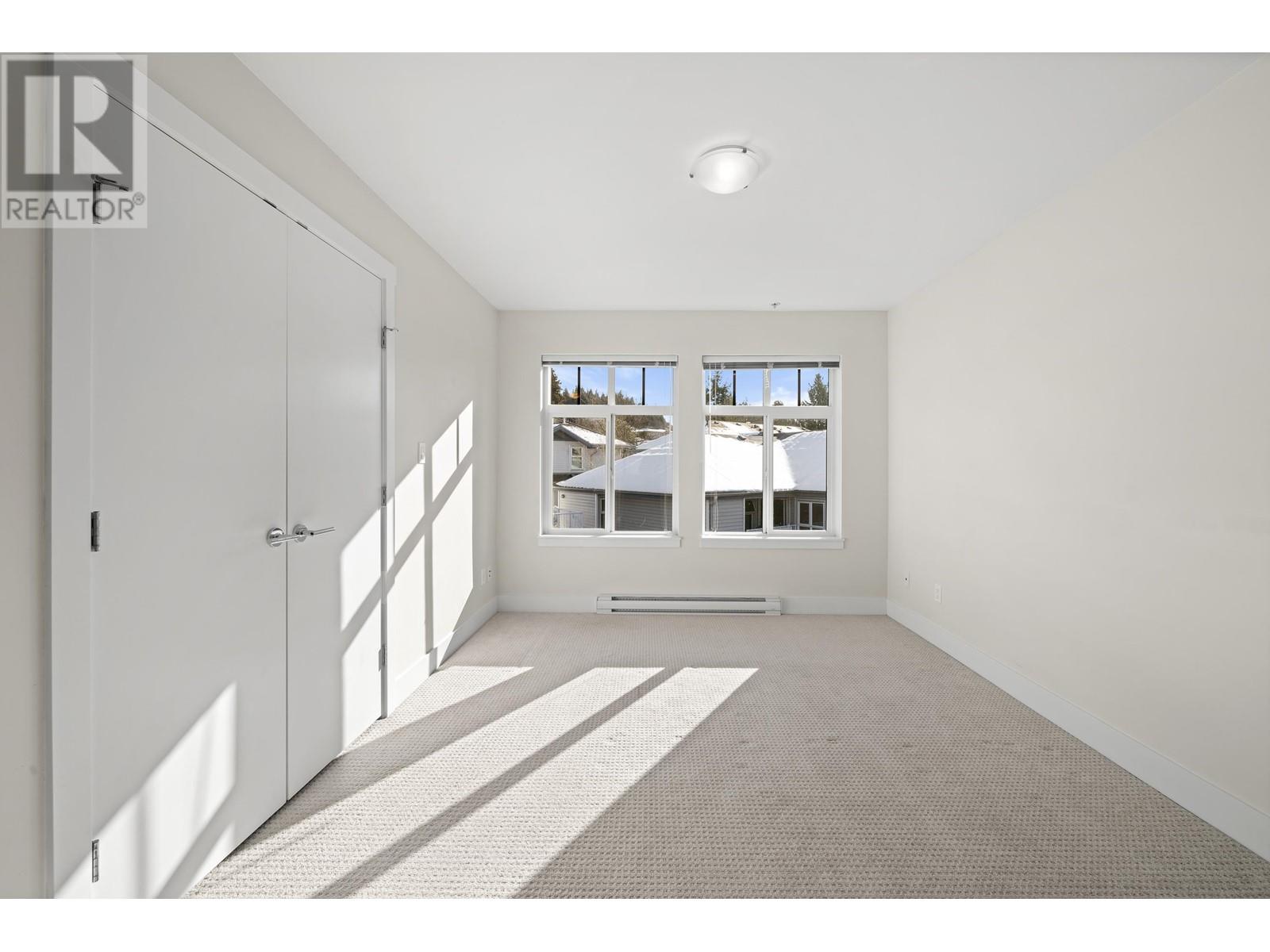 Listing Picture 14 of 22 : 210 7180 BARNET ROAD, Burnaby / 本拿比 - 魯藝地產 Yvonne Lu Group - MLS Medallion Club Member