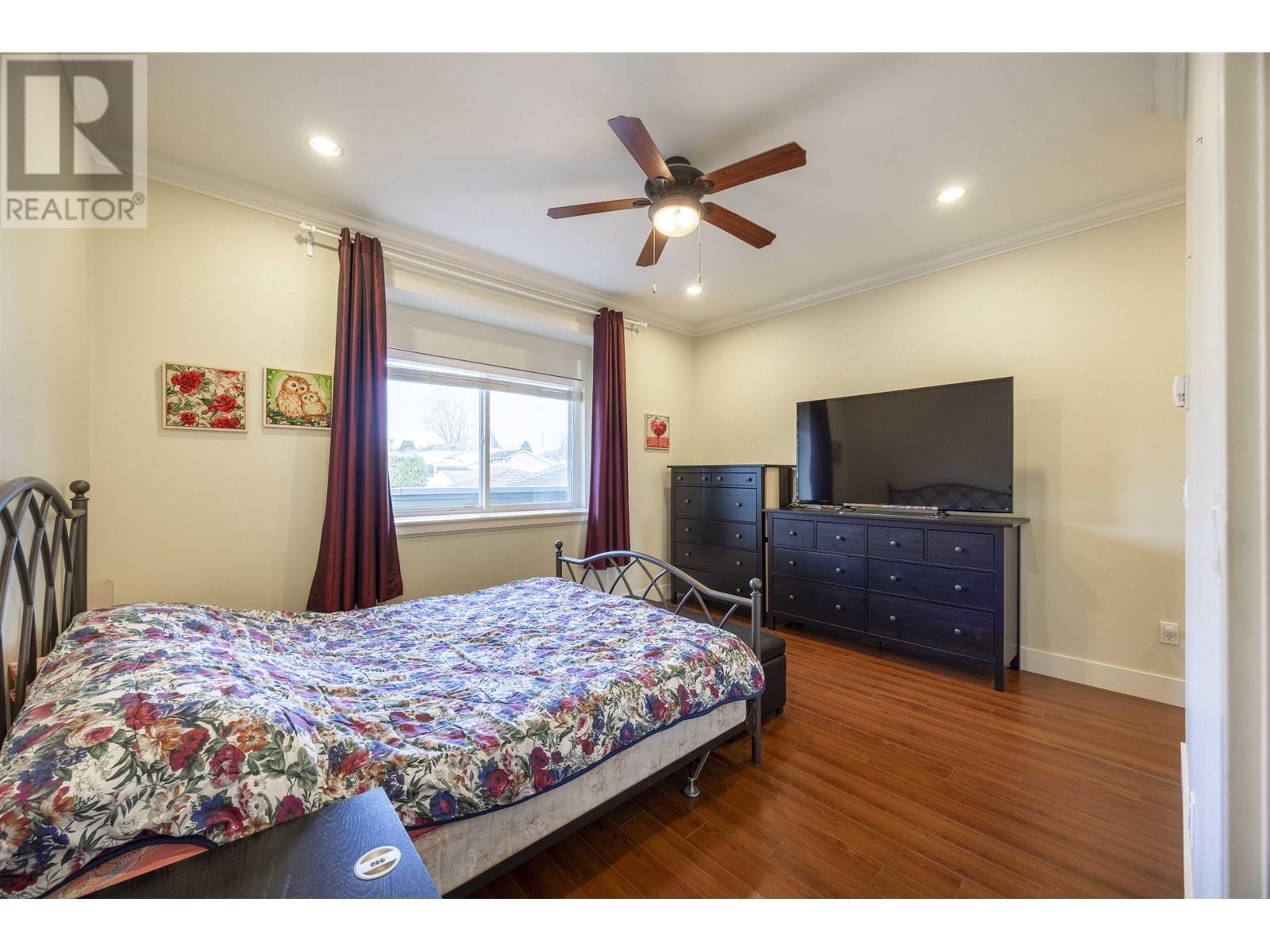 Listing Picture 27 of 40 : 7519 14TH AVENUE, Burnaby / 本拿比 - 魯藝地產 Yvonne Lu Group - MLS Medallion Club Member