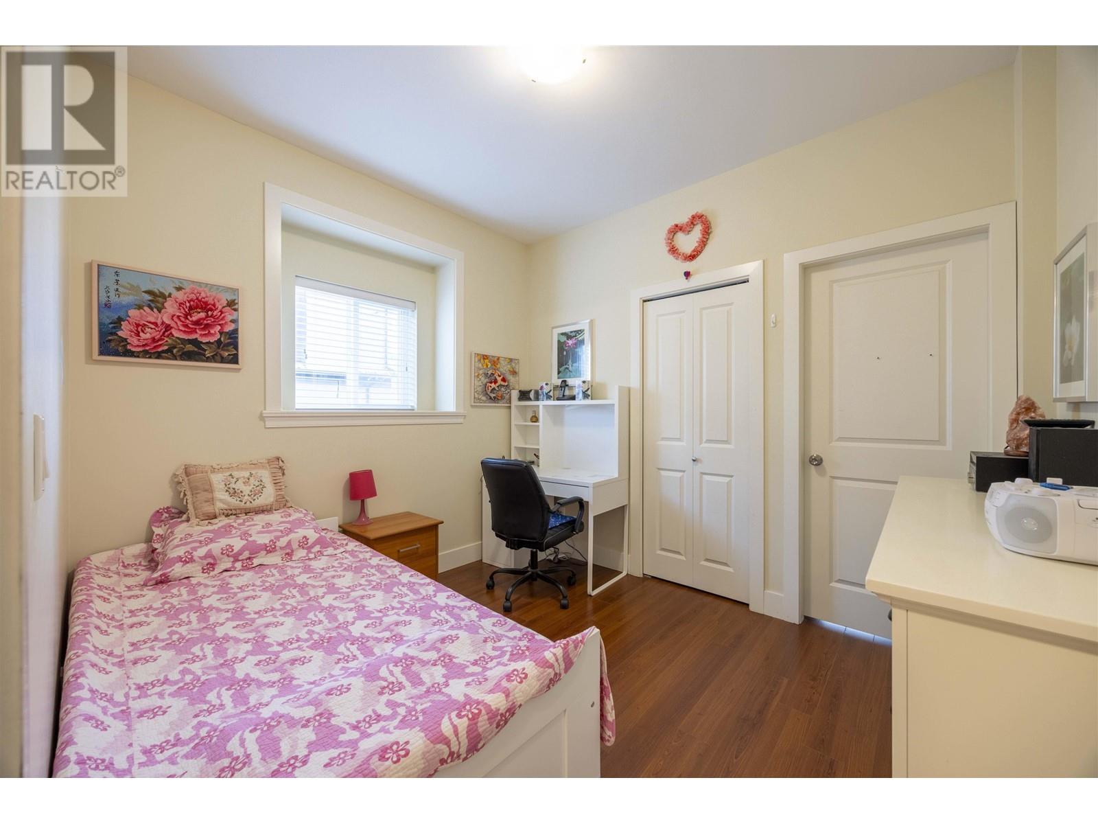 Listing Picture 7 of 40 : 7519 14TH AVENUE, Burnaby / 本拿比 - 魯藝地產 Yvonne Lu Group - MLS Medallion Club Member