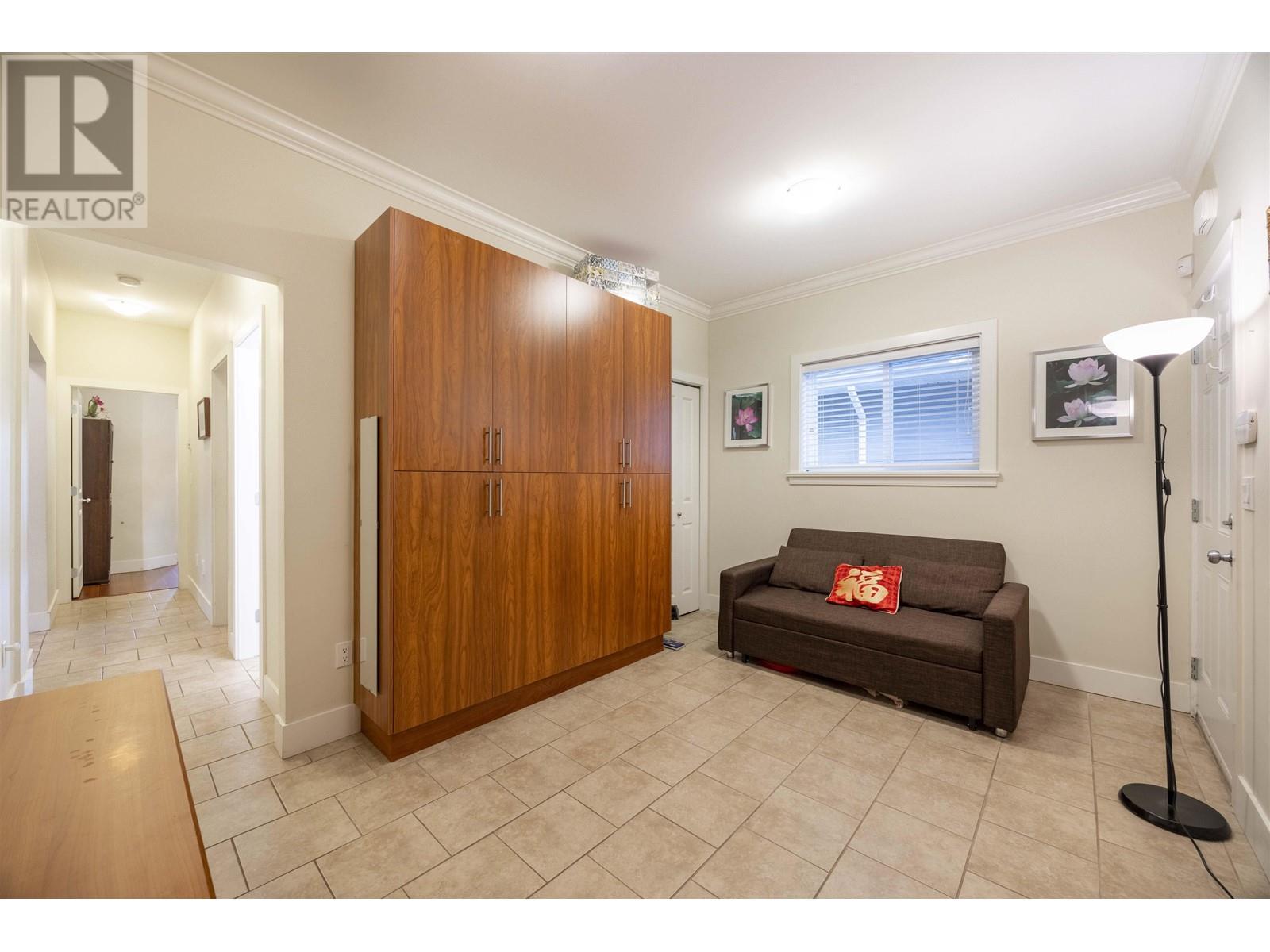 Listing Picture 8 of 40 : 7519 14TH AVENUE, Burnaby / 本拿比 - 魯藝地產 Yvonne Lu Group - MLS Medallion Club Member