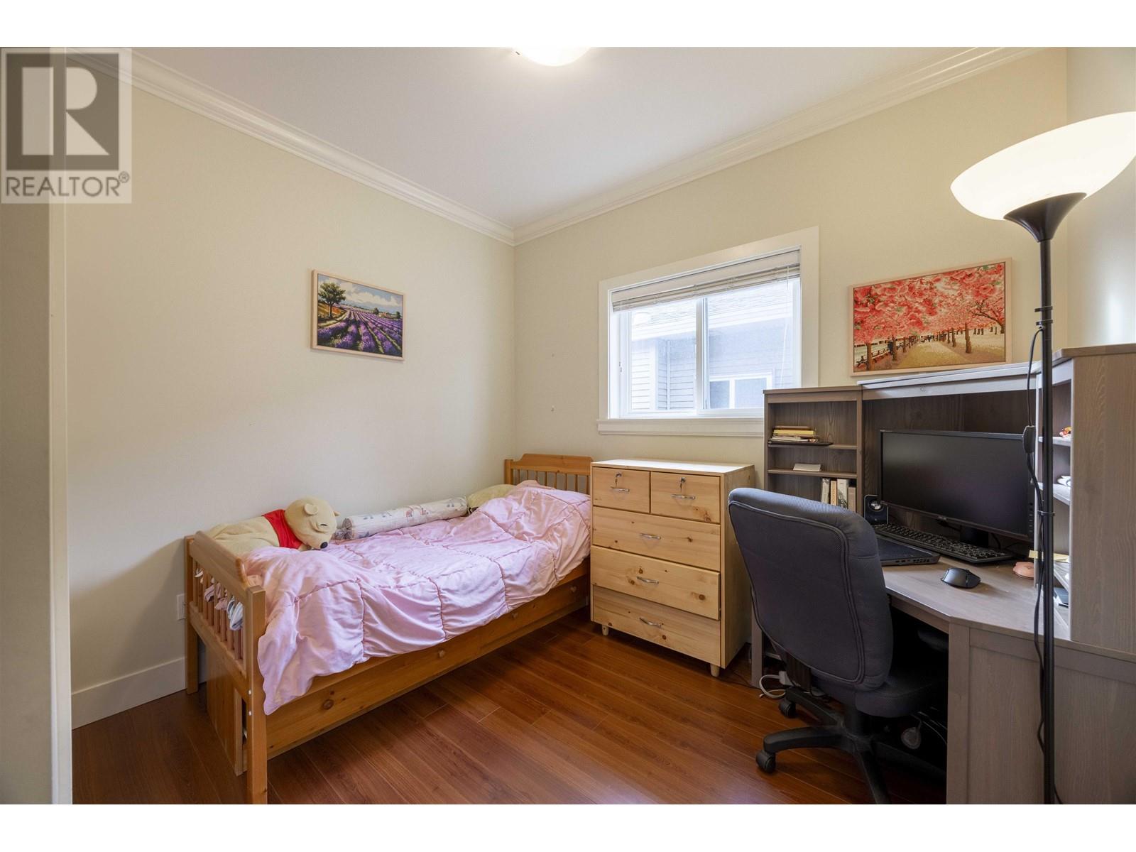 Listing Picture 31 of 40 : 7519 14TH AVENUE, Burnaby / 本拿比 - 魯藝地產 Yvonne Lu Group - MLS Medallion Club Member