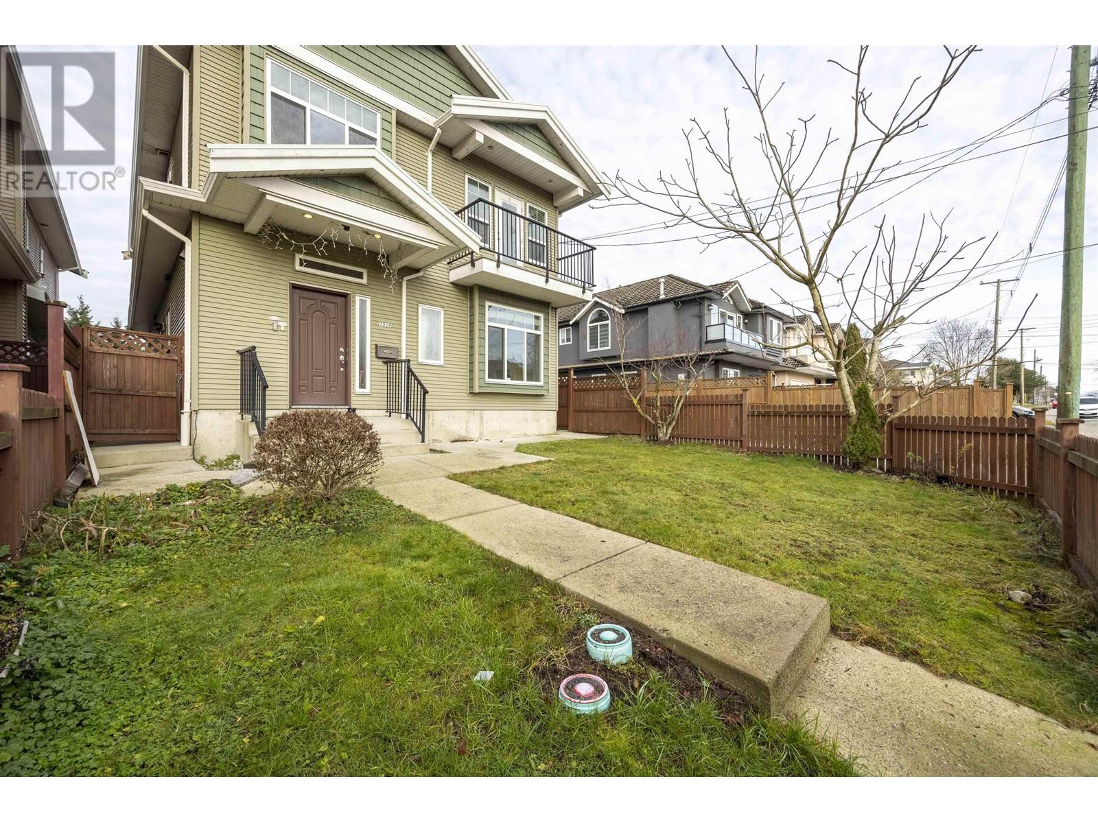 Listing Picture 37 of 40 : 7519 14TH AVENUE, Burnaby / 本拿比 - 魯藝地產 Yvonne Lu Group - MLS Medallion Club Member