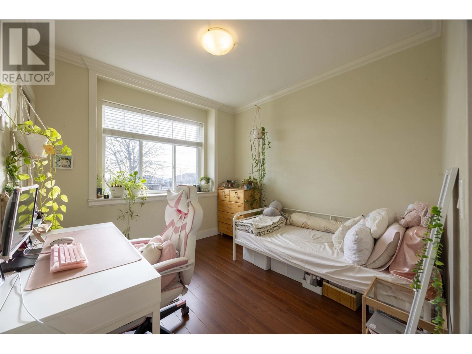 Listing Picture 30 of 40 : 7519 14TH AVENUE, Burnaby / 本拿比 - 魯藝地產 Yvonne Lu Group - MLS Medallion Club Member