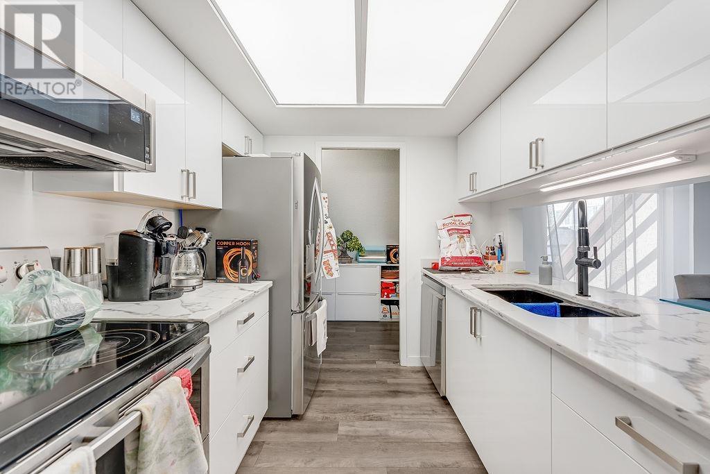 404 3 K De K Court, New Westminster, British Columbia  V3M 6B6 - Photo 6 - R2954762
