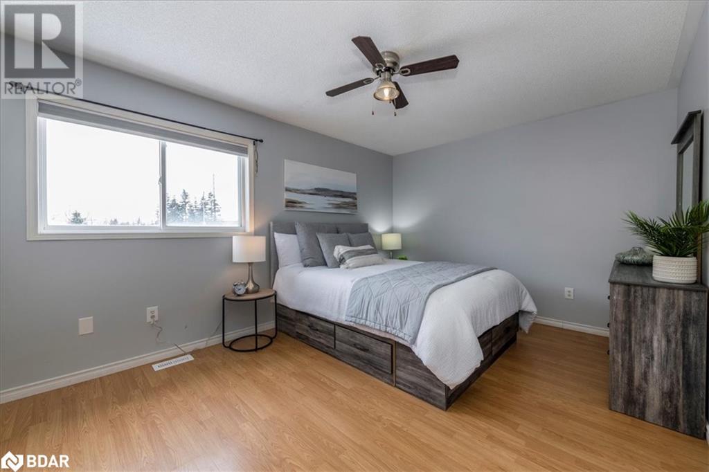 68 Draper Crescent, Barrie, Ontario  L4N 6B1 - Photo 15 - 40698207