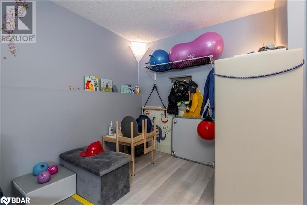68 Draper Crescent, Barrie, Ontario  L4N 6B1 - Photo 21 - 40698207