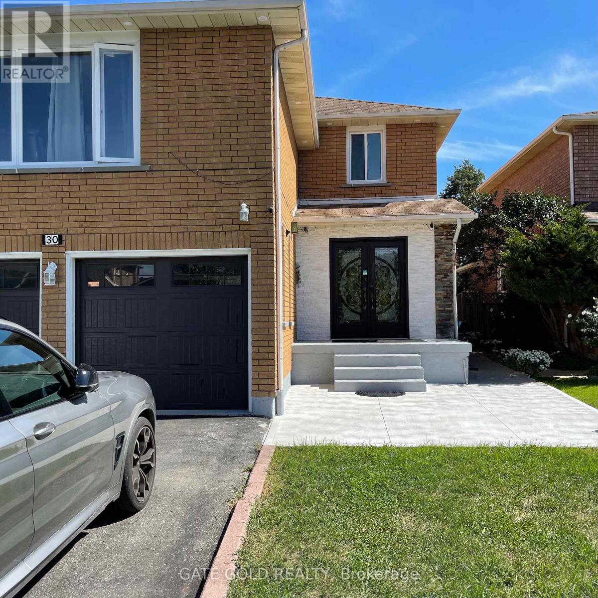 30 INVERARY DRIVE, Brampton, Ontario