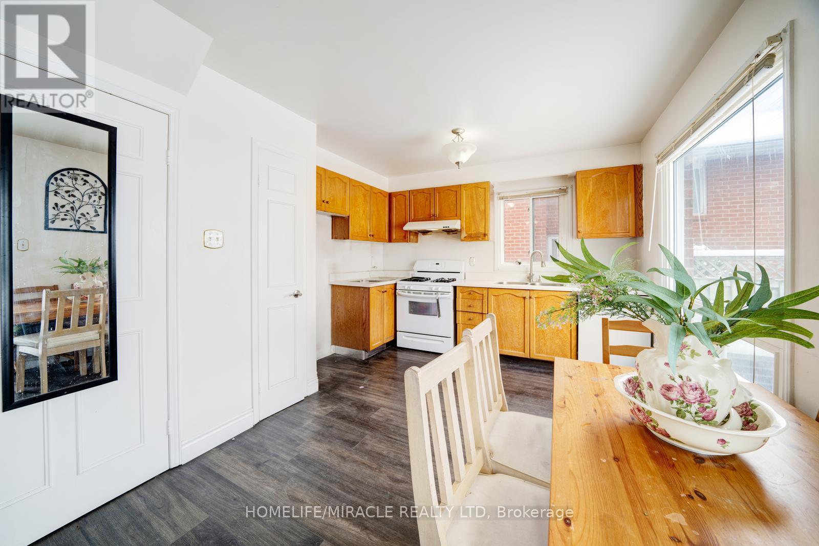 Main - 56 Philosophers Trail, Brampton, Ontario  L6S 4C9 - Photo 8 - W11968417