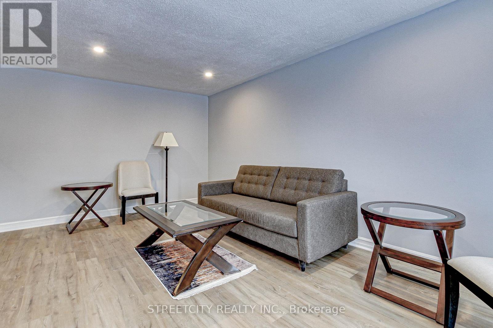 Property at 41 FENNELL CRESCENT image 5