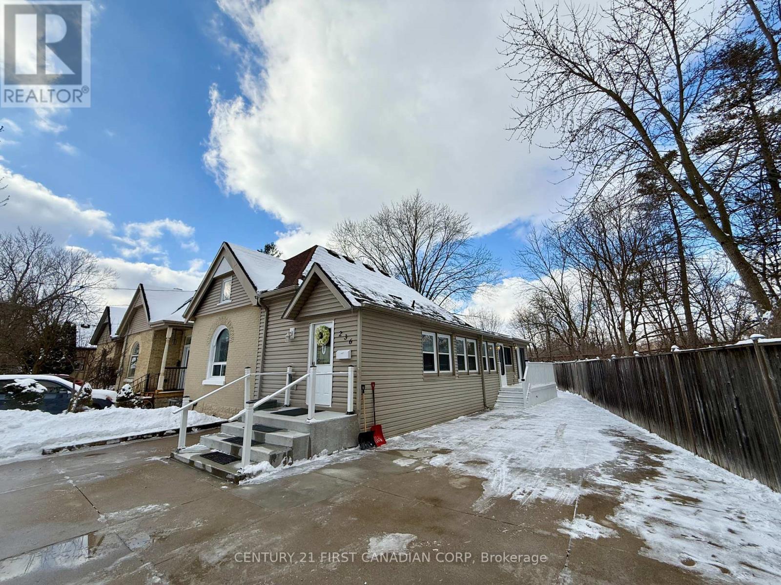 Property at 236 RAYMOND AVENUE image 3
