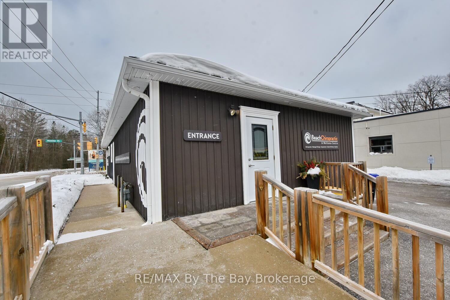 1535 Mosley Street, Wasaga Beach, Ontario  L9Z 2B7 - Photo 7 - S11969052