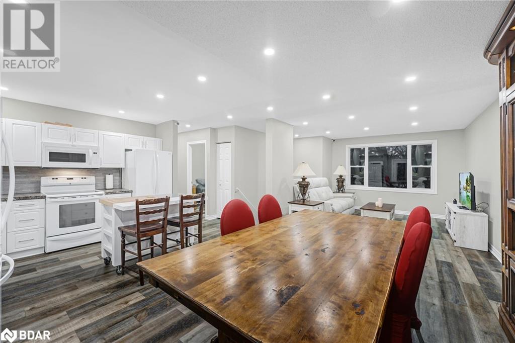 12 Riverdale Drive, Wasaga Beach, Ontario  L9Z 1E9 - Photo 10 - 40696062