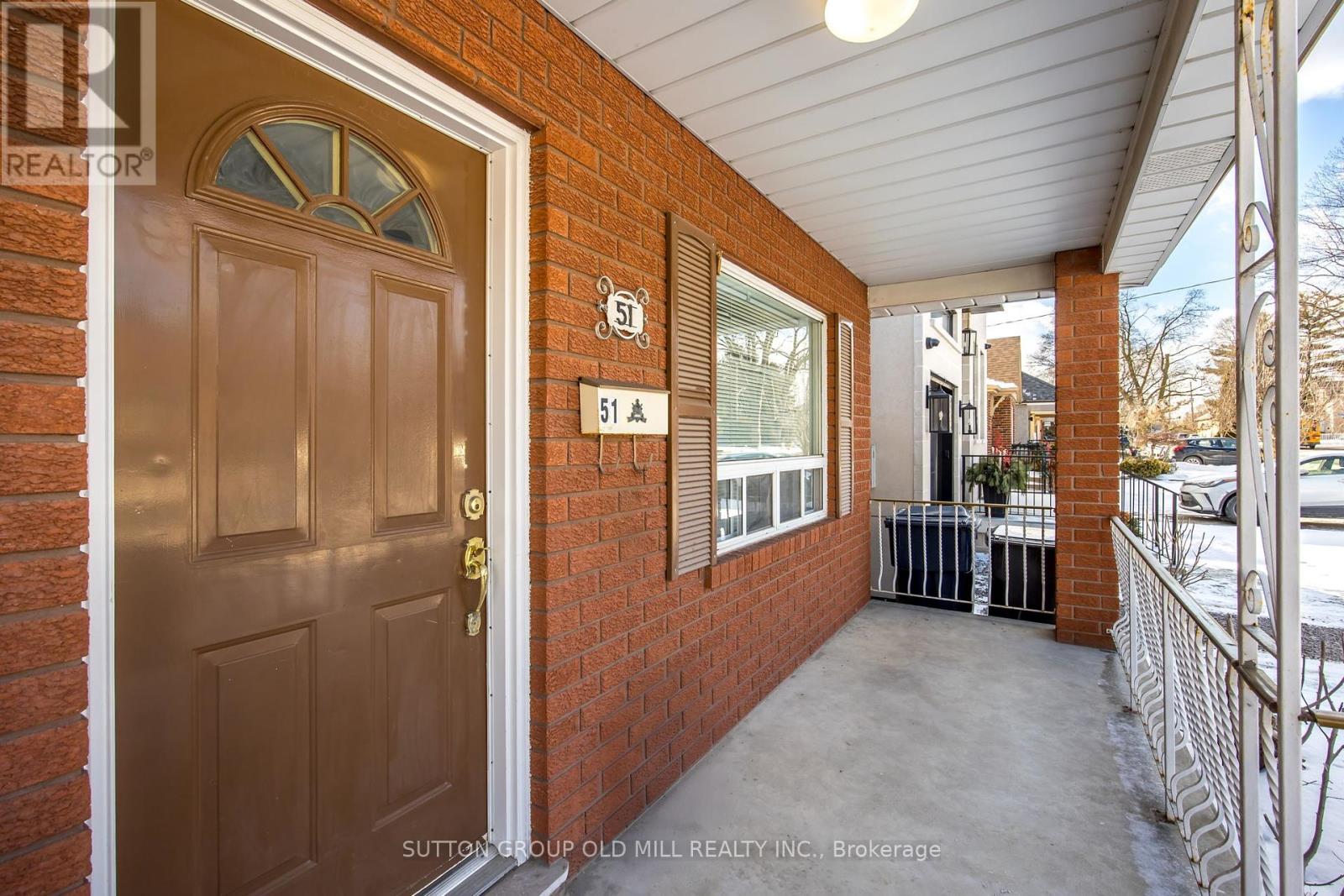 51 Ringley Avenue, Toronto, Ontario  M8Y 1P3 - Photo 4 - W11969110