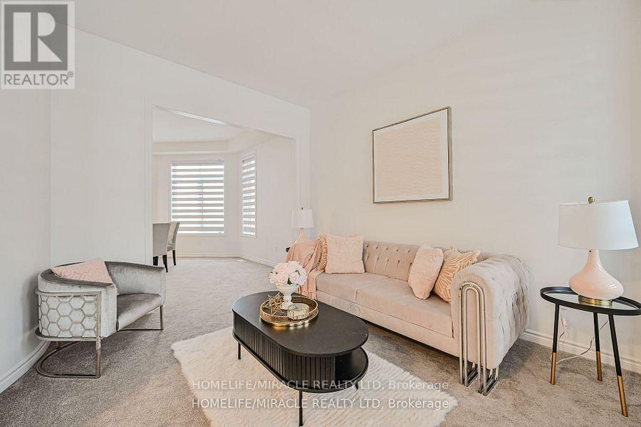 Property at 15 SANFORD CIRCLE image 4