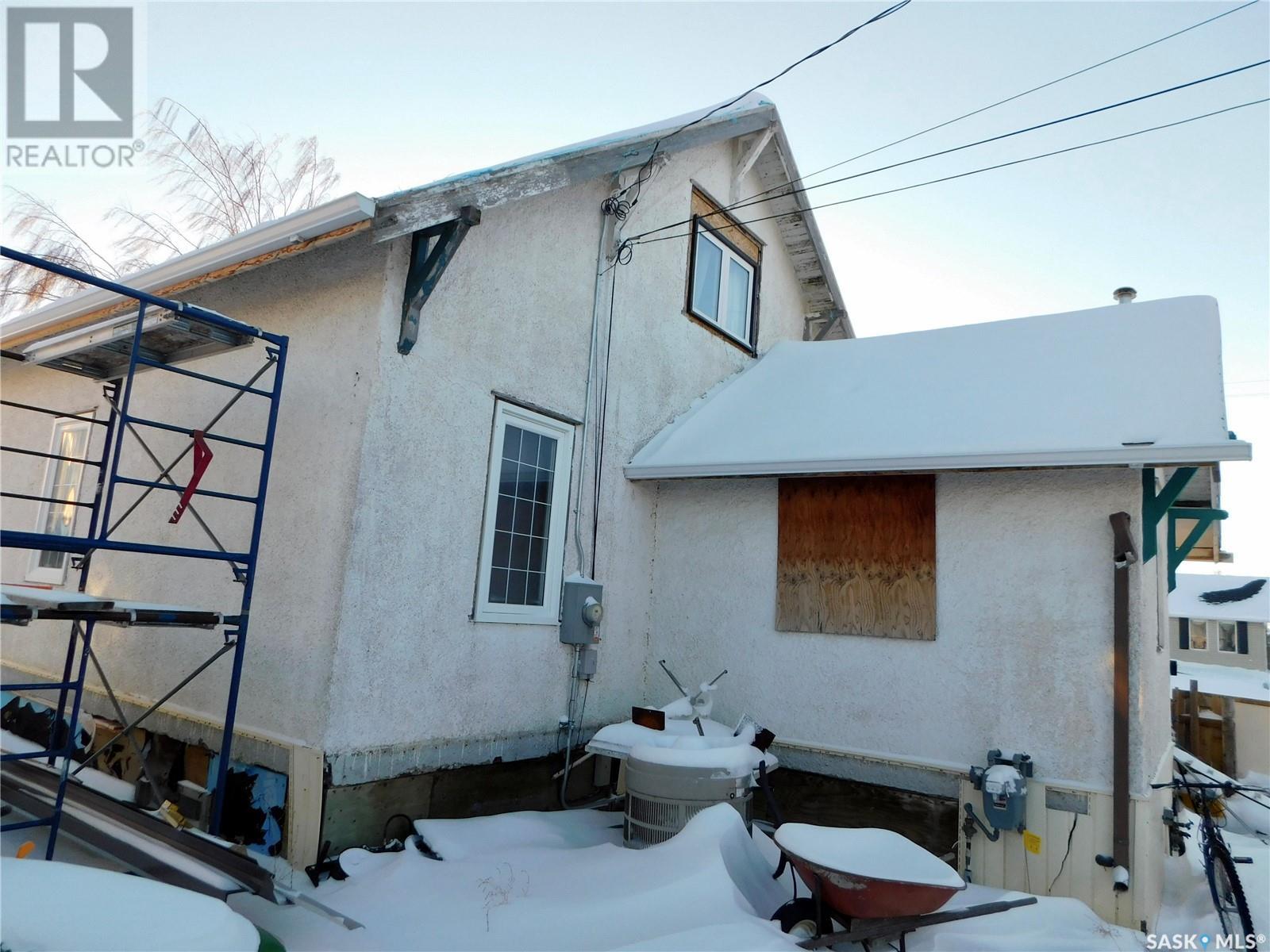 226 2nd Avenue W, Assiniboia, Saskatchewan  S0H 0B0 - Photo 19 - SK995800