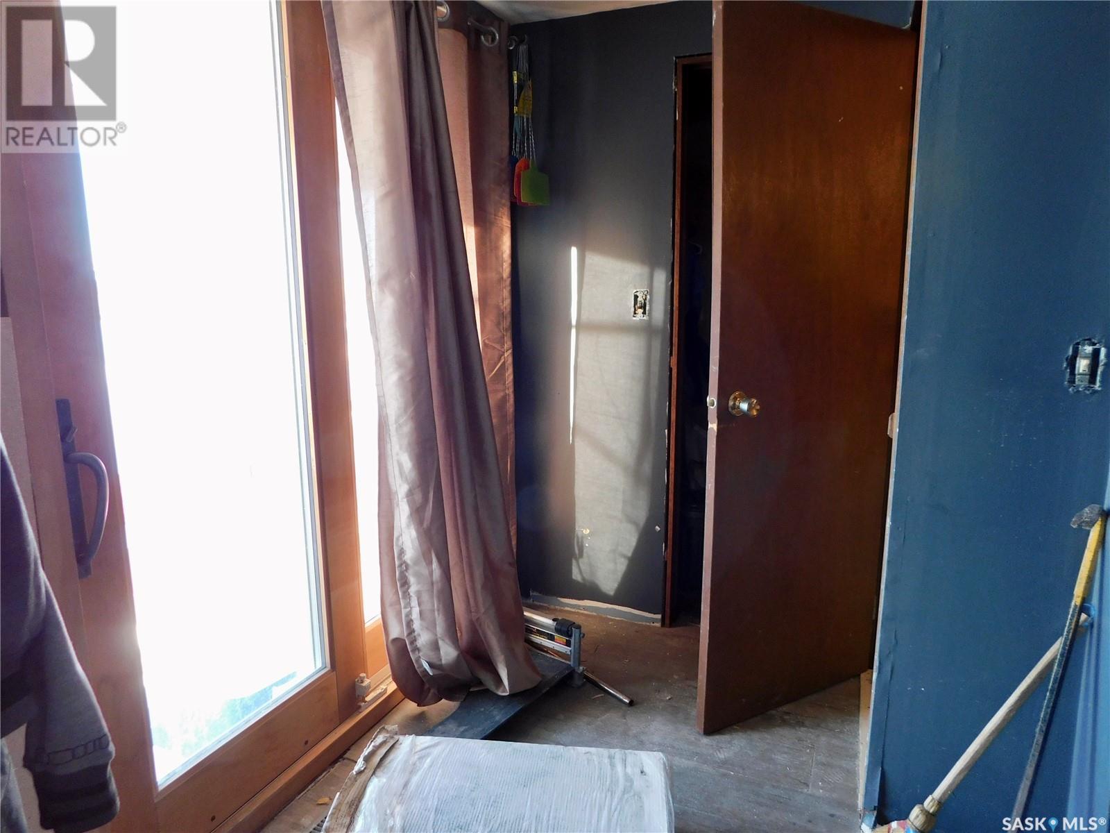226 2nd Avenue W, Assiniboia, Saskatchewan  S0H 0B0 - Photo 7 - SK995800