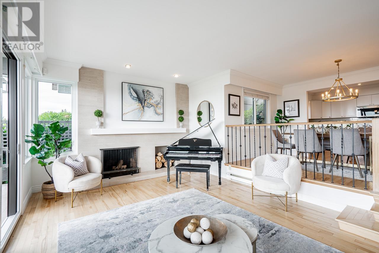 5 2206 Folkestone Way, West Vancouver, British Columbia  V7V 1B2 - Photo 3 - R2964203