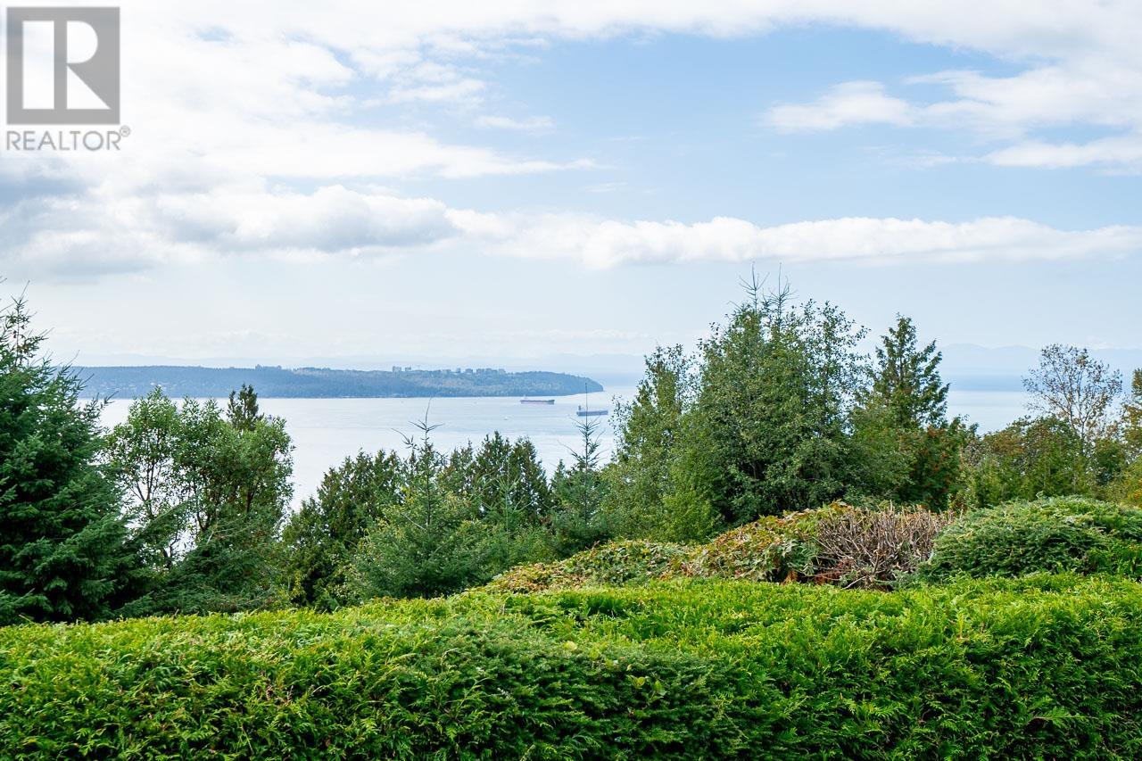 5 2206 Folkestone Way, West Vancouver, British Columbia  V7V 1B2 - Photo 32 - R2964203