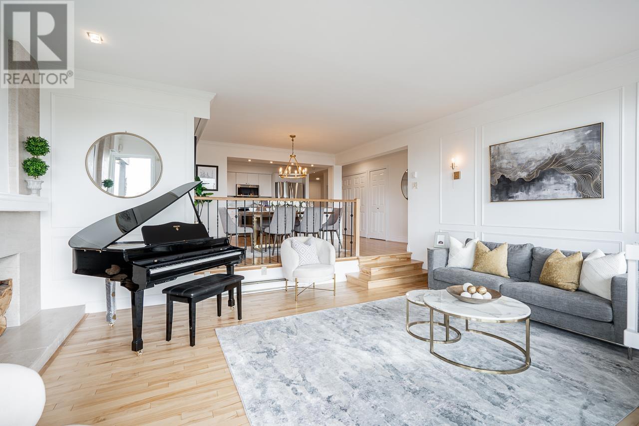5 2206 Folkestone Way, West Vancouver, British Columbia  V7V 1B2 - Photo 4 - R2964203