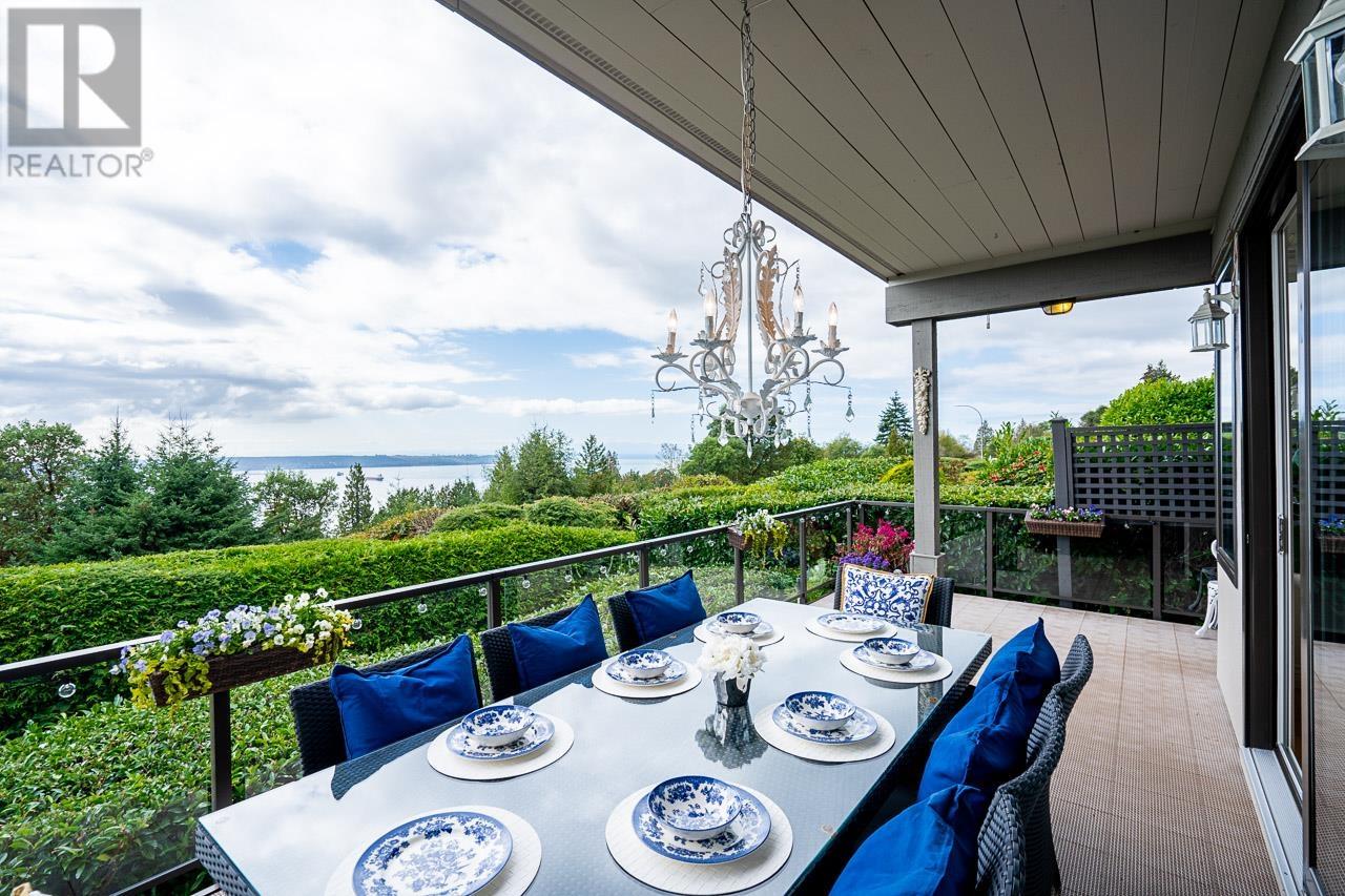 5 2206 FOLKESTONE WAY, west vancouver, British Columbia