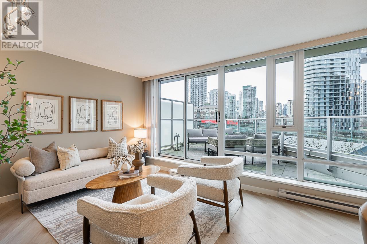 Listing Picture 2 of 40 : 507 918 COOPERAGE WAY, Vancouver / 溫哥華 - 魯藝地產 Yvonne Lu Group - MLS Medallion Club Member