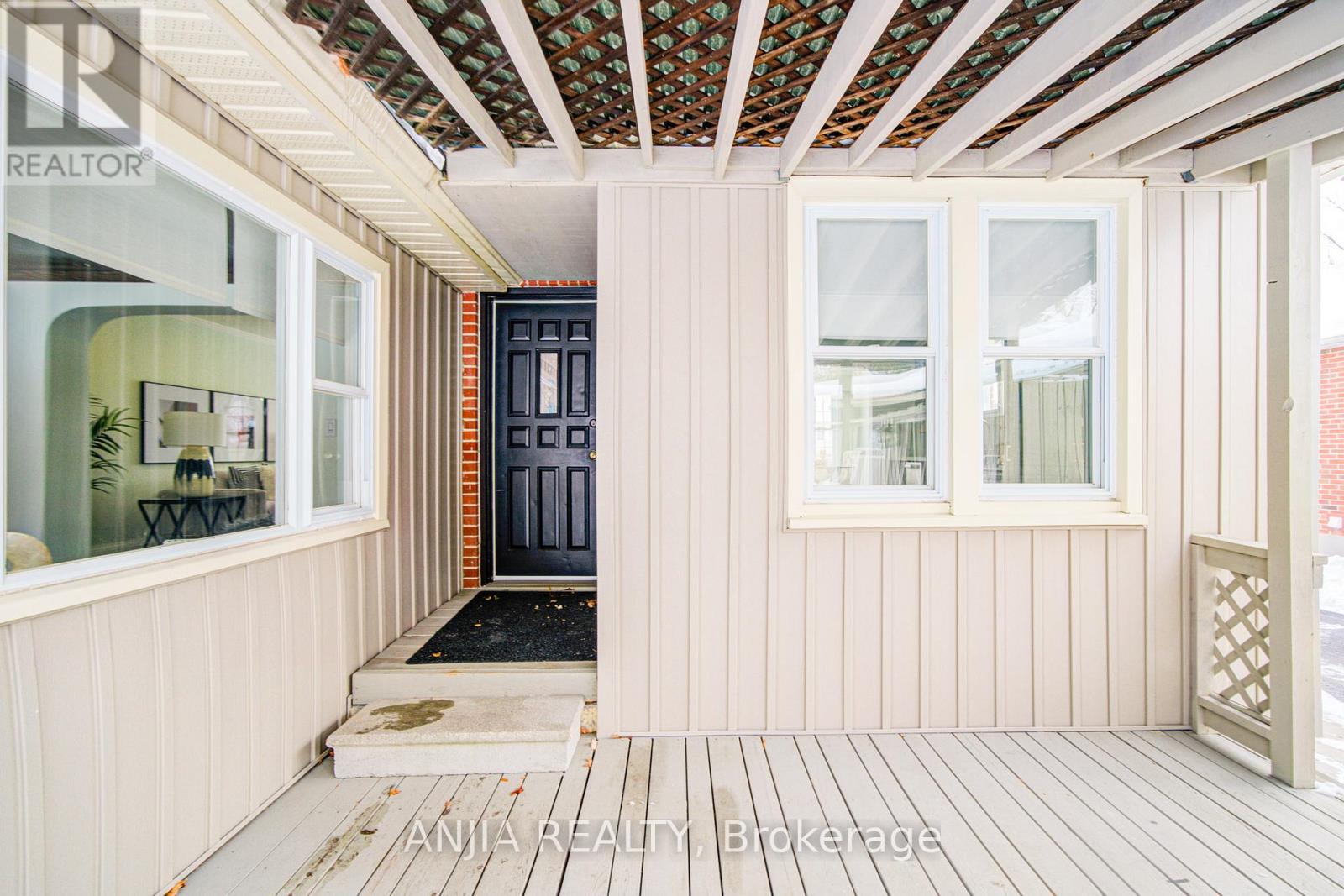 Property at 818 MASSON STREET image 3