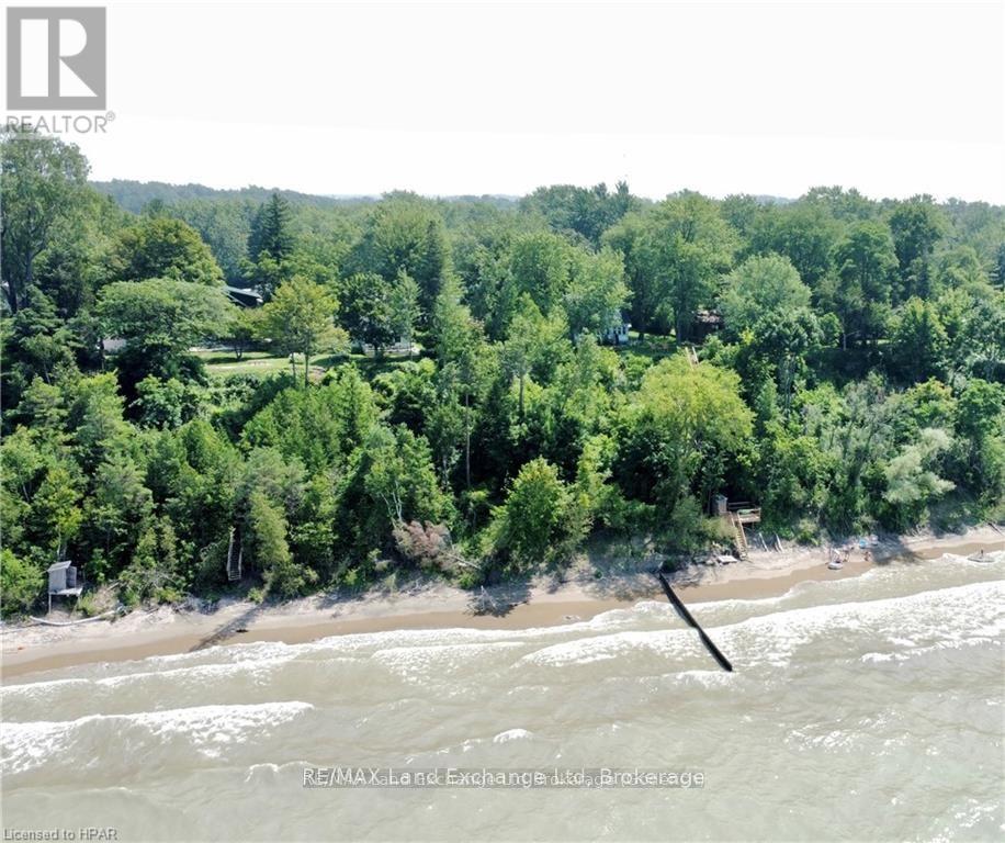 7811 Ken Street, Plympton-Wyoming (Plympton Wyoming), Ontario  N0N 1J6 - Photo 35 - X11969260