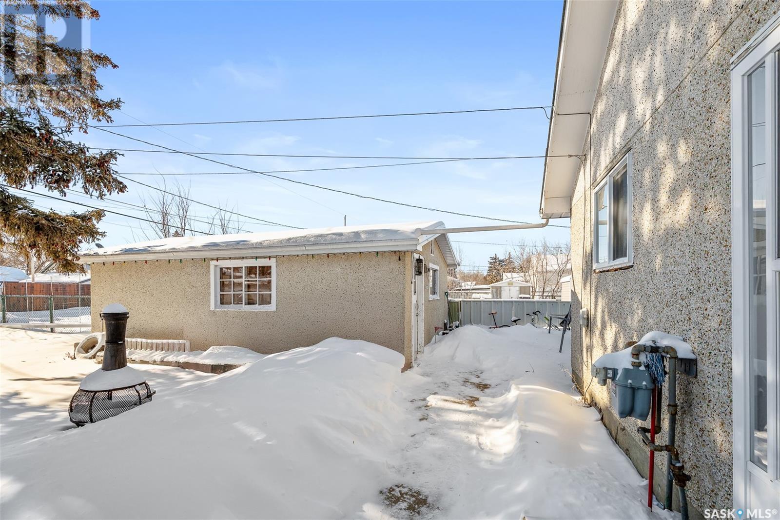 845 Athabasca Street E, Moose Jaw, Saskatchewan  S6H 0M6 - Photo 37 - SK995699