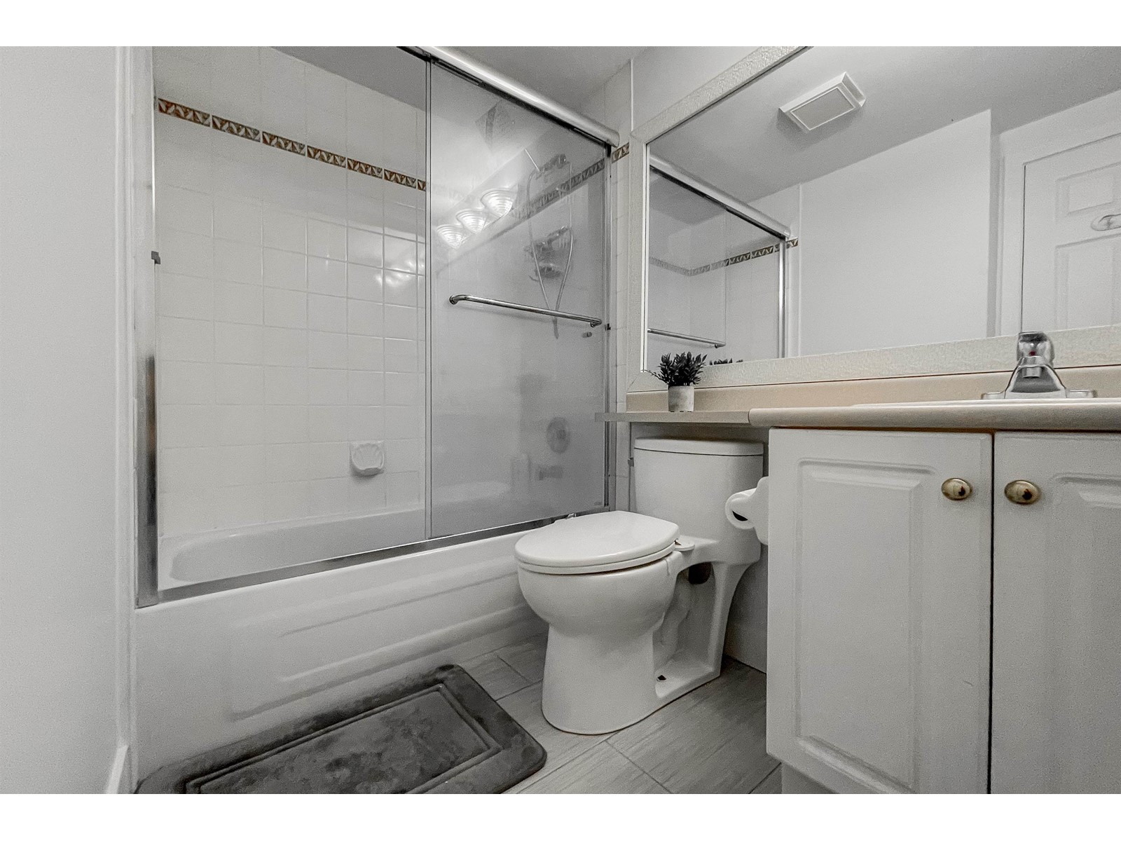 313 12125 75a Avenue, Surrey, British Columbia  V3W 1B9 - Photo 17 - R2964941