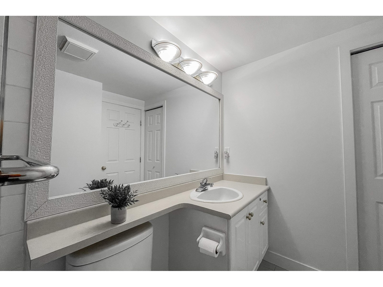 313 12125 75a Avenue, Surrey, British Columbia  V3W 1B9 - Photo 16 - R2964941