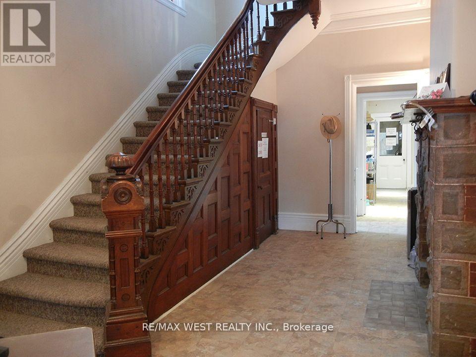 Property at 169 BAYFIELD STREET image 2