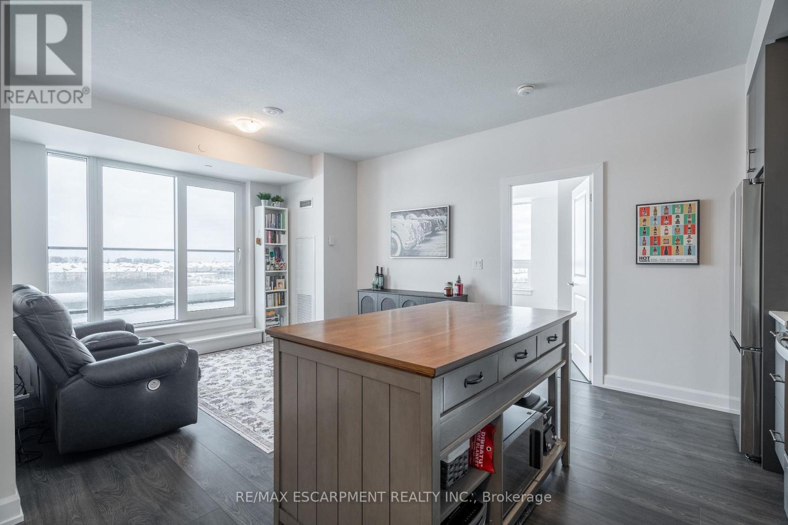 608 - 3200 William Coltson Avenue, Oakville, Ontario  L6H 7W6 - Photo 7 - W11969451